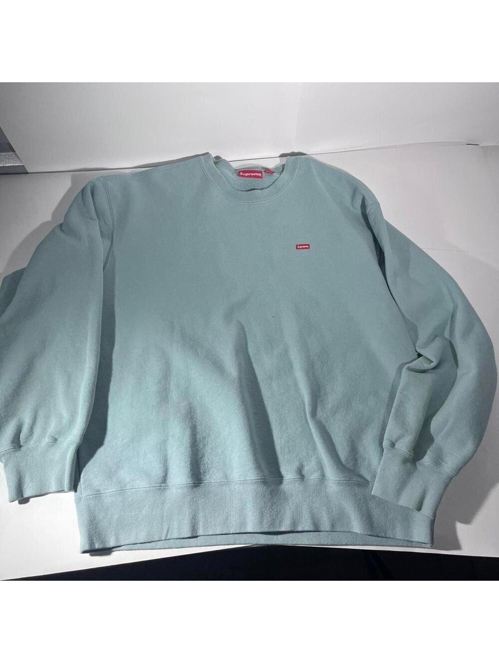 Authentic Supreme mint small box logo crewneck size XL
